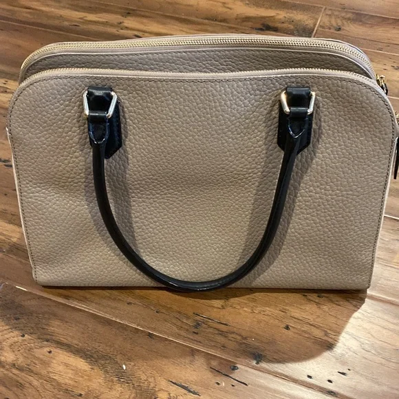 COPY - Kate Spade pebble embossed tote - Picture 4 of 9